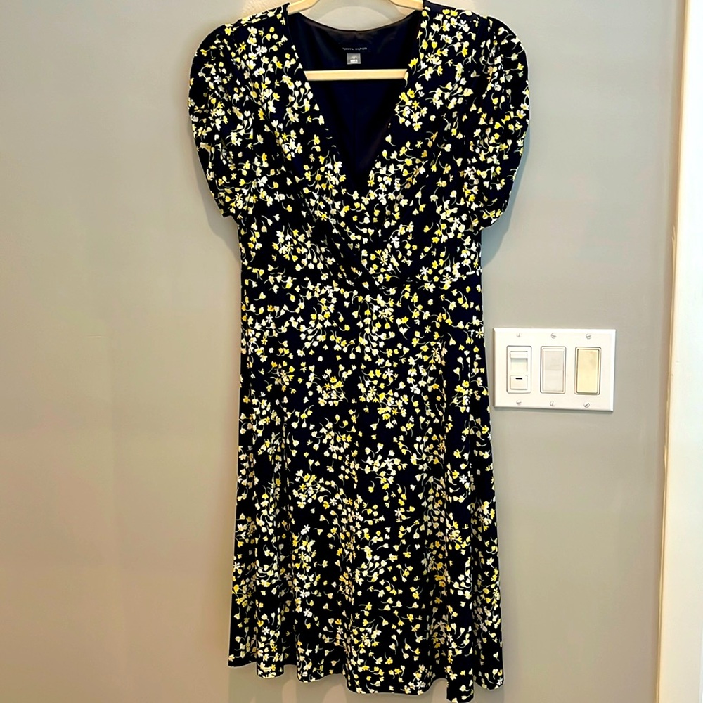 Field of flowers dress size 4 by Tommy Hilfiger, deep navy background, worn once